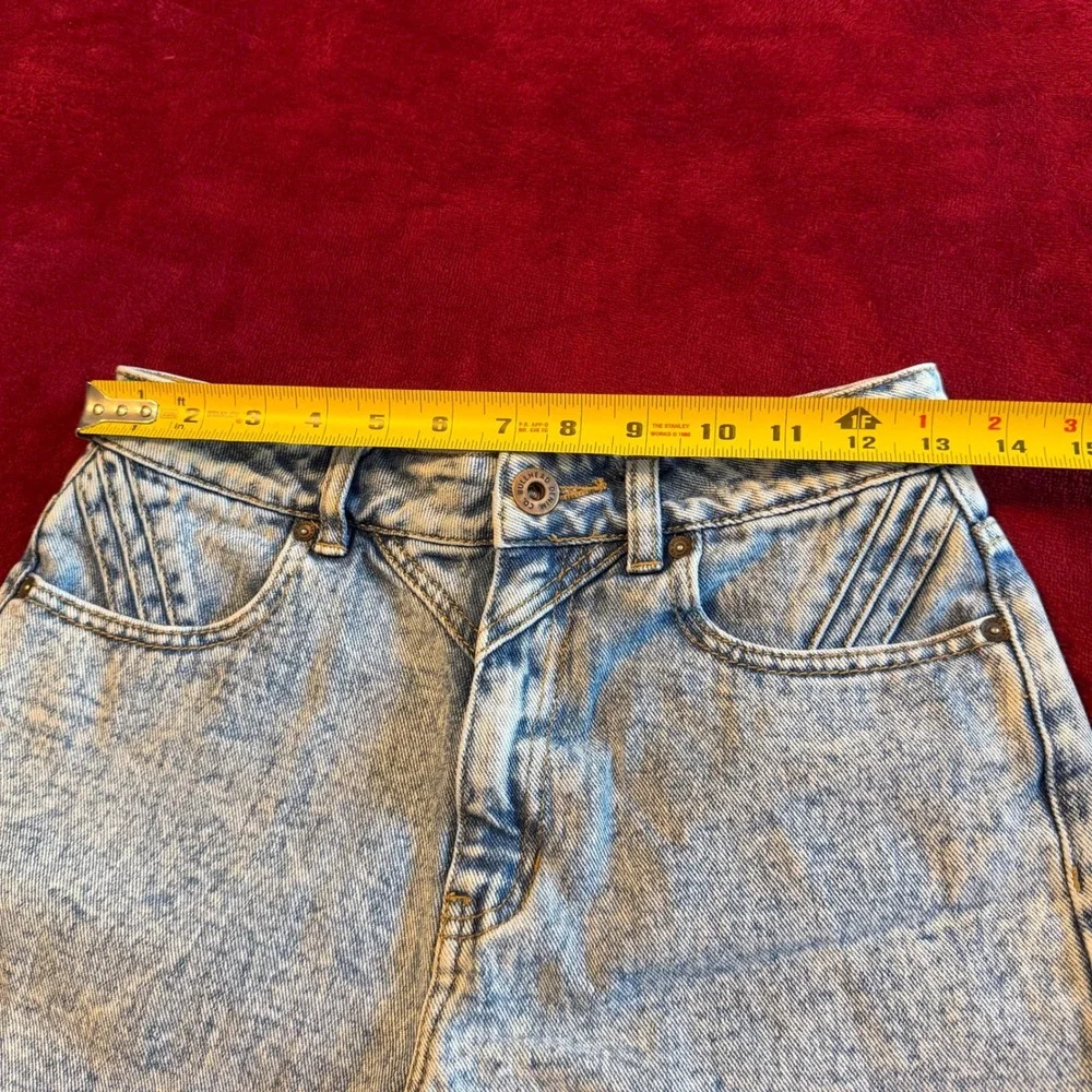 Bullhead Denim Co Mom Shorts Light Acid Wash High Waisted‎ Western Yoke Size 5